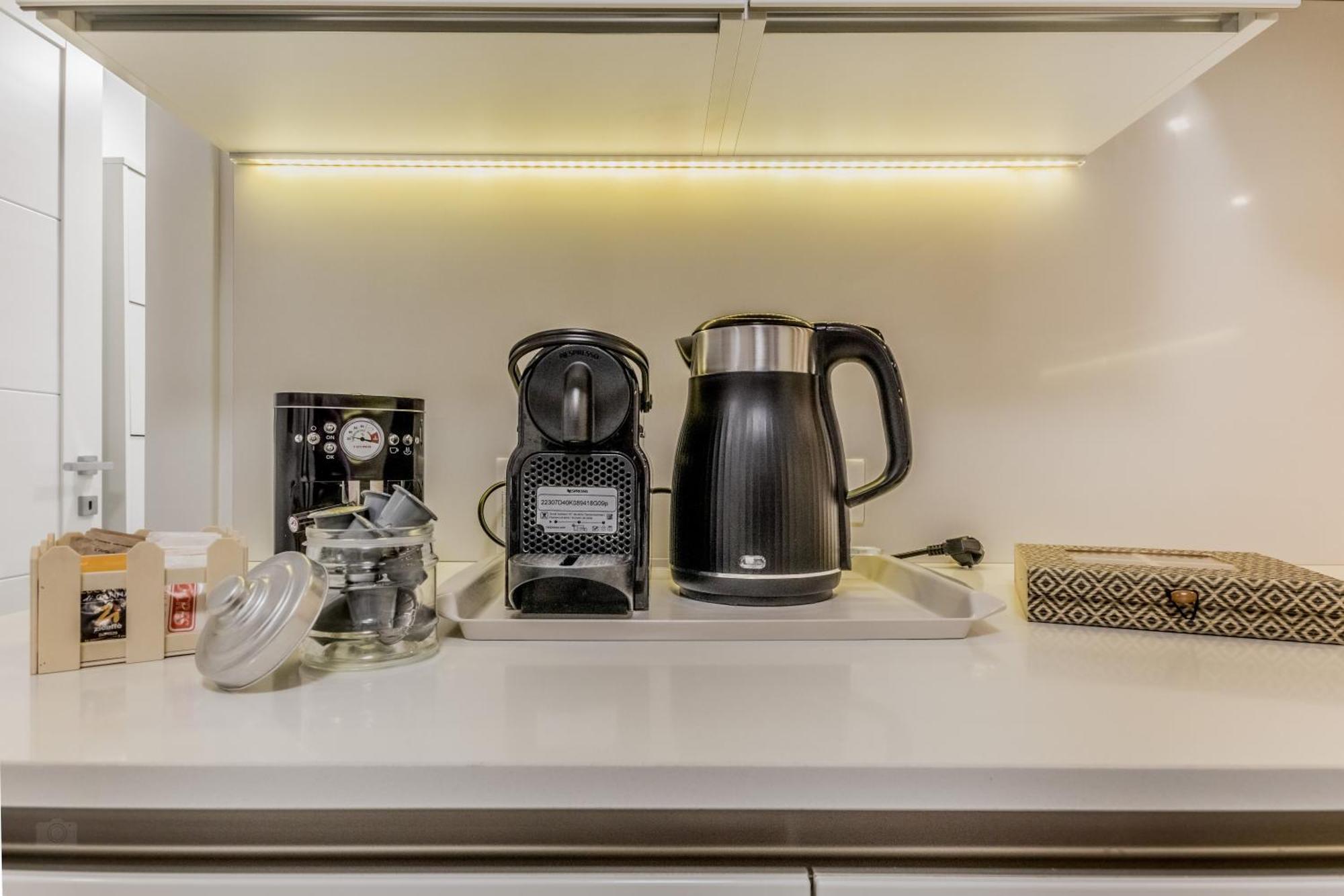 White Living R-Home Rome Extérieur photo